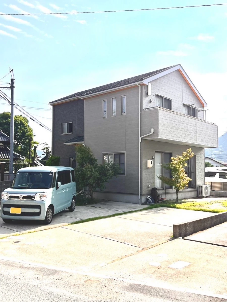 施工事例「【実績紹介】広島市／外壁カバー・バルコニーテラス工事」